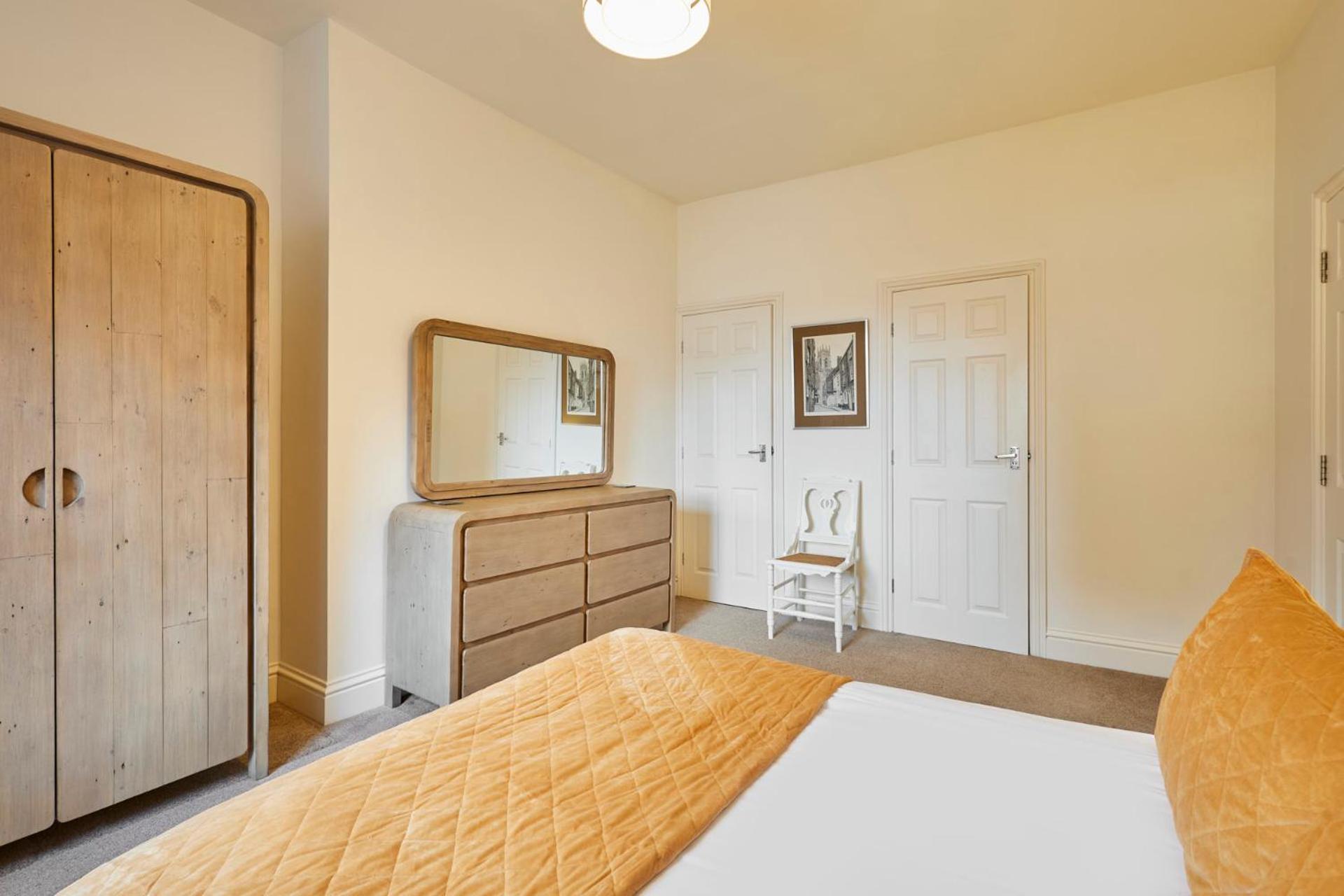 Host & - Fox's Hideout Apartment *